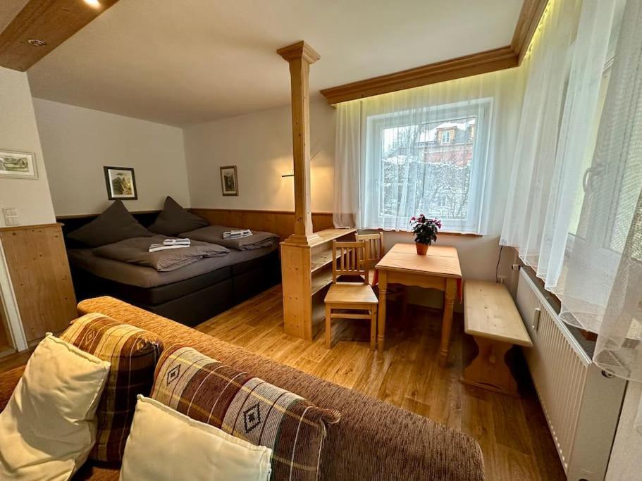 Ferienwohnung เบิร์ชเทสกาเดน ภายนอก รูปภาพ